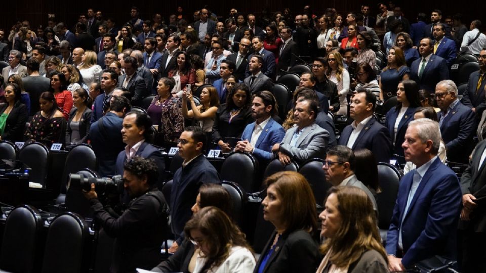 Se declaran en sesión permanente integrantes de la Comisión de Hacienda de San Lázaro y aprueba acuerdos para reuniones con funcionarios de SHCP.