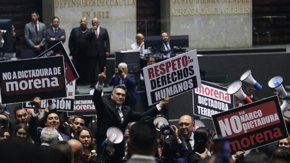 Decisiones como la del Senado afectan la vida parlamentaria y se encaminan hacia un 'régimen dictatorial', denuncian los diputados federales del PRI.