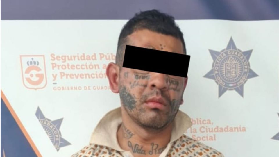 Agentes de Guadalupe detuvieron a un hombre acusado de robo con violencia y recuperaron las pertenencias de la víctima.