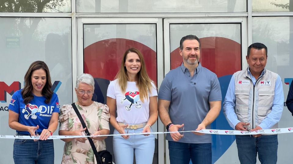 Adrián de la Garza inauguró el Club del Adulto Mayor en la colonia San Bernabé, con una inversión superior a los 8 millones de pesos.