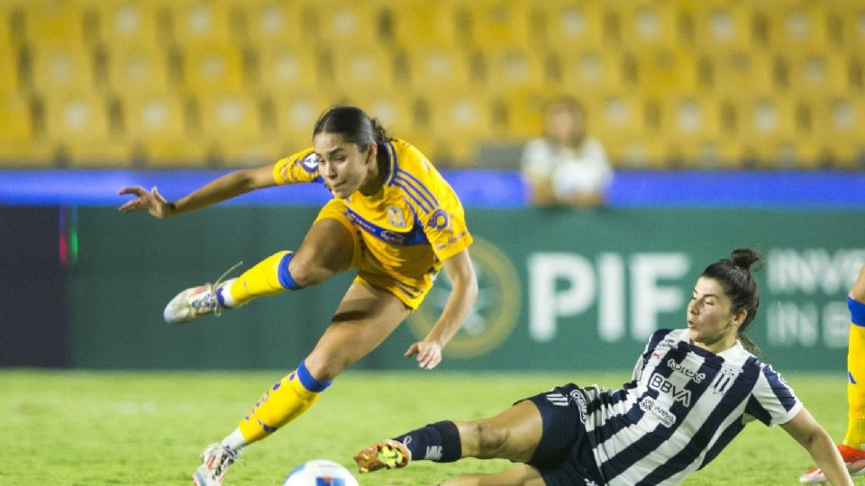 Tigres vs Rayadas en la CONCACAF 2024.
