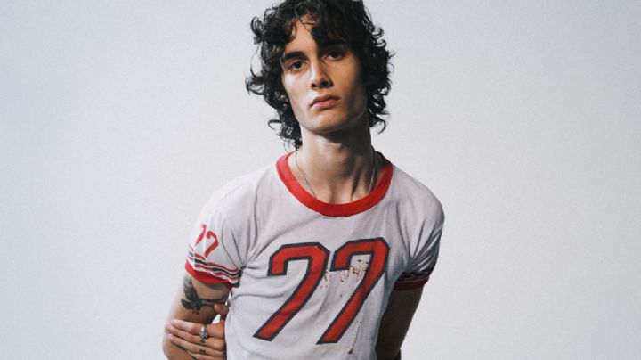 "I Barely Know Her": Fantástico y triste debut de Sombr