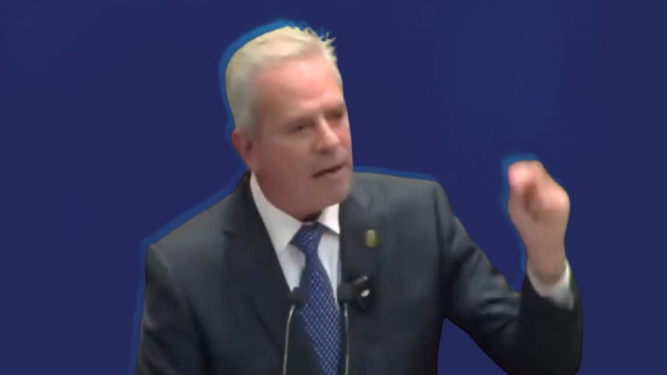 El gobierno federal no combate al crimen organizado, lo encabeza, sentencia el diputado Torres Cofiño al formular preguntas a la secretaria de Gobernación.