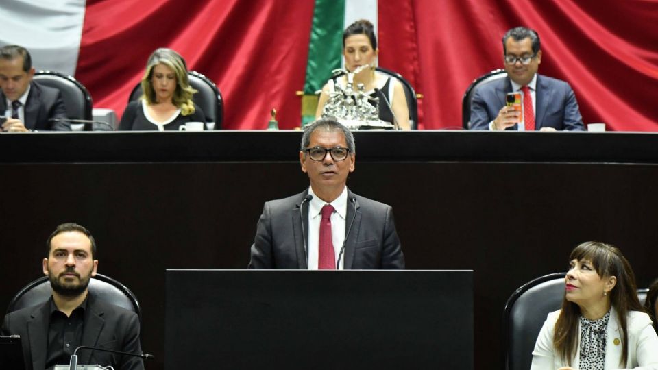 Edgar Amador Zamora, secretario de Hacienda y Crédito Público, durante su intervención en su comparecencia ante el pleno de la Cámara de Diputados.
