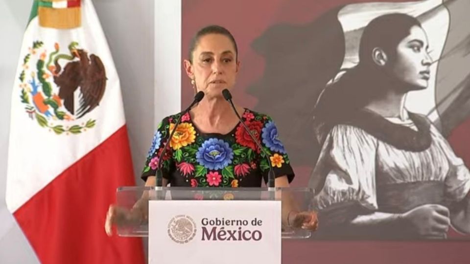 Sheinbaum Pardo anunció que se va a destinar un equipo completo de pavimentación para las carreteras federales de Chihuahua.