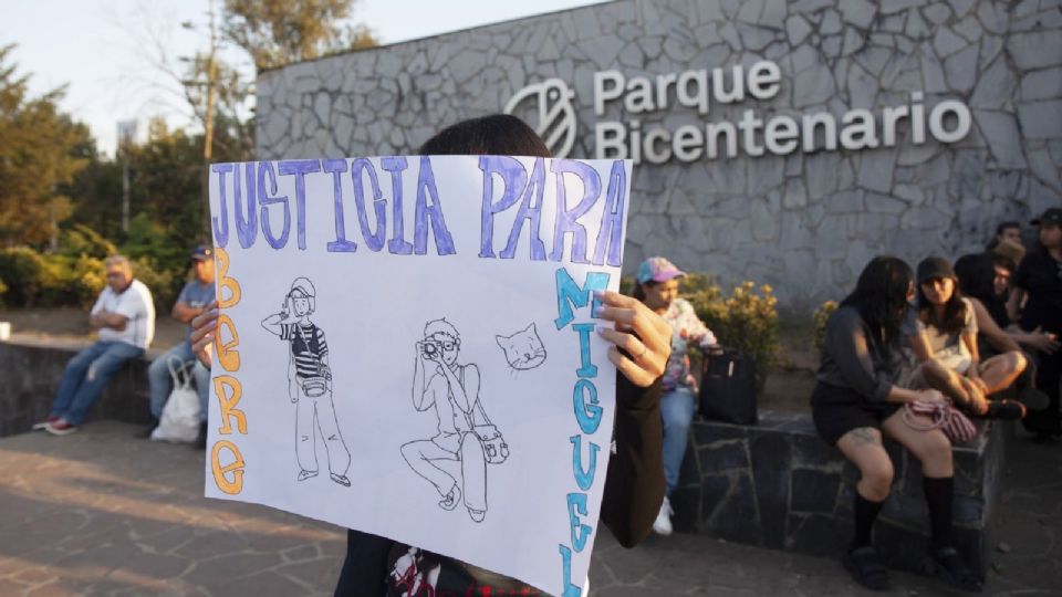 Protesta en el Parque Bicentenario, donde se realiza el Festival Axe Ceremonia.