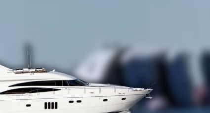 Yate de lujo valuado en casi 20 mdp se hunde a escasos minutos de salir al mar | VIDEO