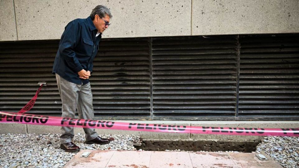 Hace falta impermeabilizar los techos de los edificios del recinto, el agua se está colando en oficinas, reconoce Monreal Ávila.