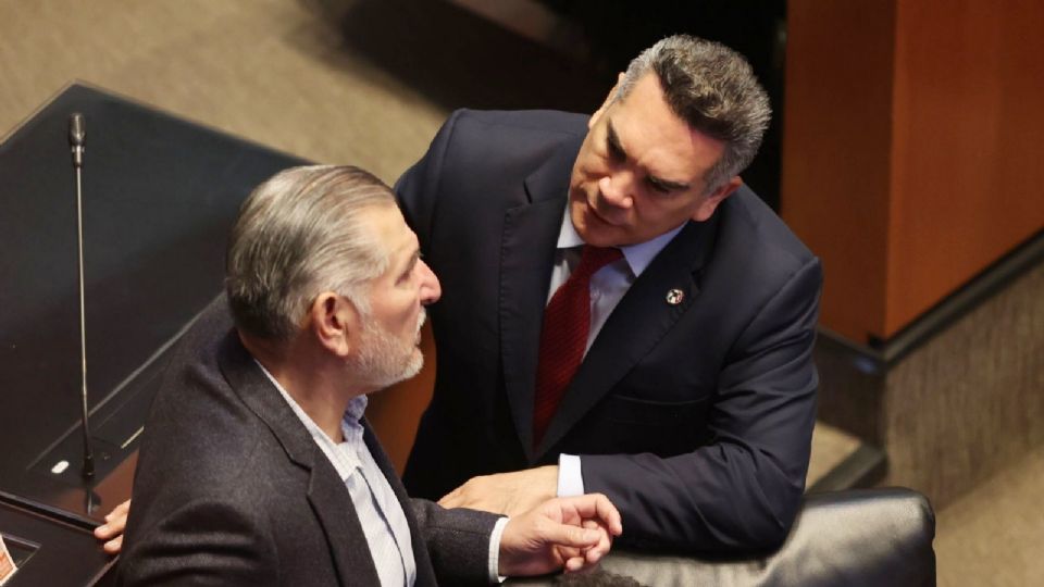 Alejandro Moreno y Adán Augusto López.