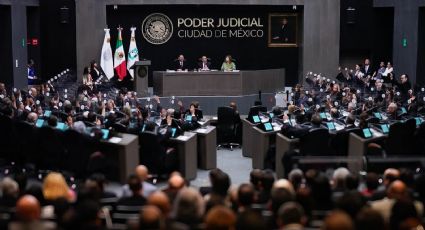 Imponen toga y toman protesta a nuevos jueces y magistrados del TSJCDMX