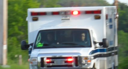 Estudiante pierde la vida tras impacto contra camioneta en Anillo Periférico, en Allende