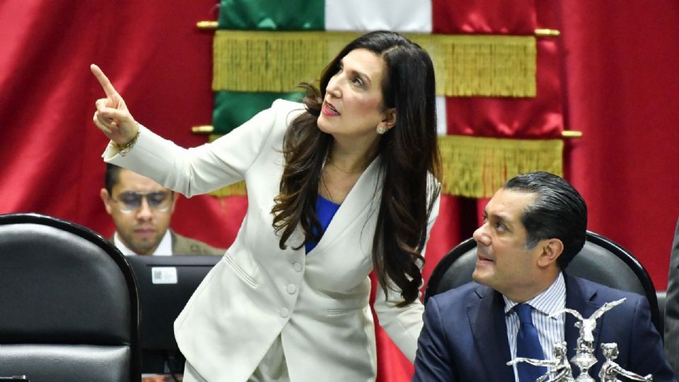 Kenia López Rabadán, nueva diputada presidenta de la cámara baja junto a Sergio Gutiérrez Luna.