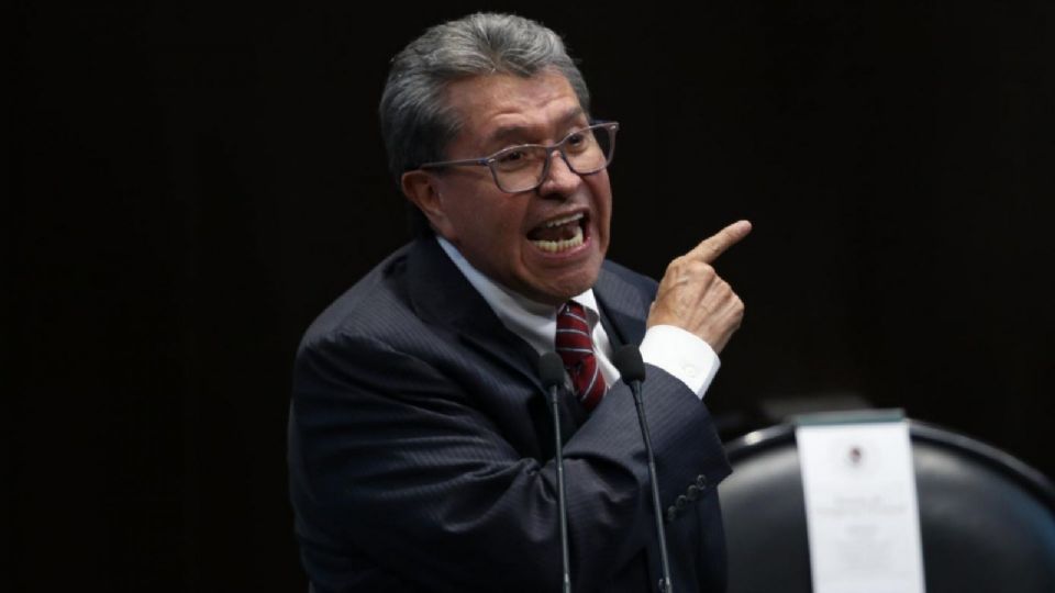 La Presidenta de la República hizo el compromiso de adoptar la propuesta de reforma de las 40 horas, pero será realidad hacia el final del sexenio, recalca Monreal Ávila.