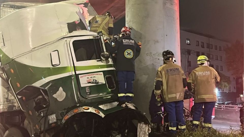 Grave choque en CDMX. Foto: @AdrianRubalcava