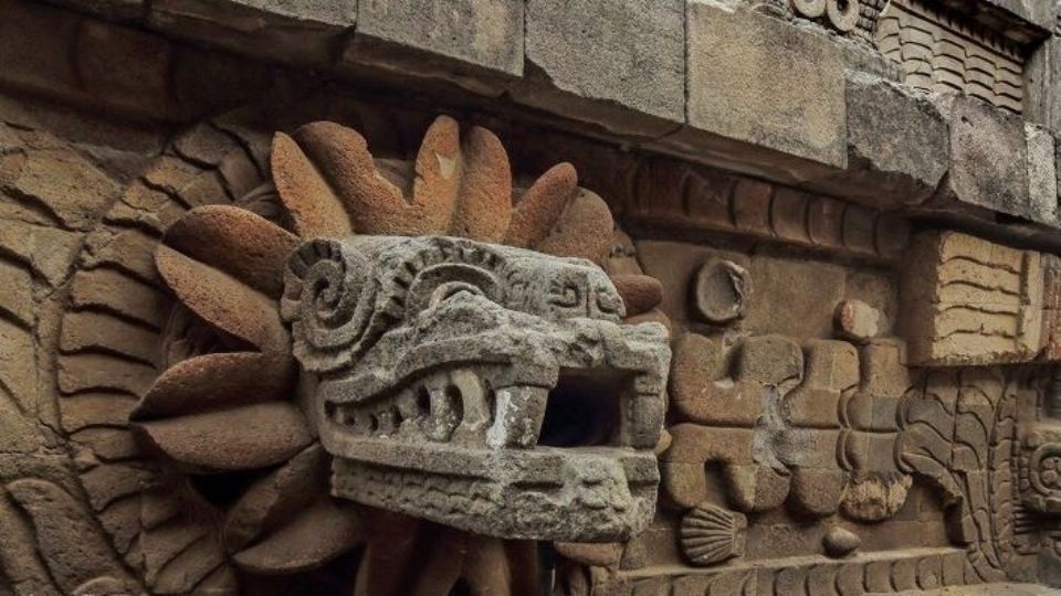 Quetzalcóatl ha fascinado a los políticos mexicanos durante décadas, dice Héctor Zagal.