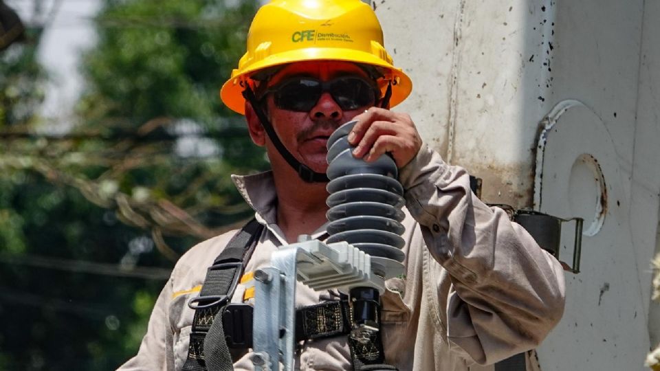 La operación marca el regreso de la CFE Fibra E a los mercados internacionales y mejora su estructura de capital.