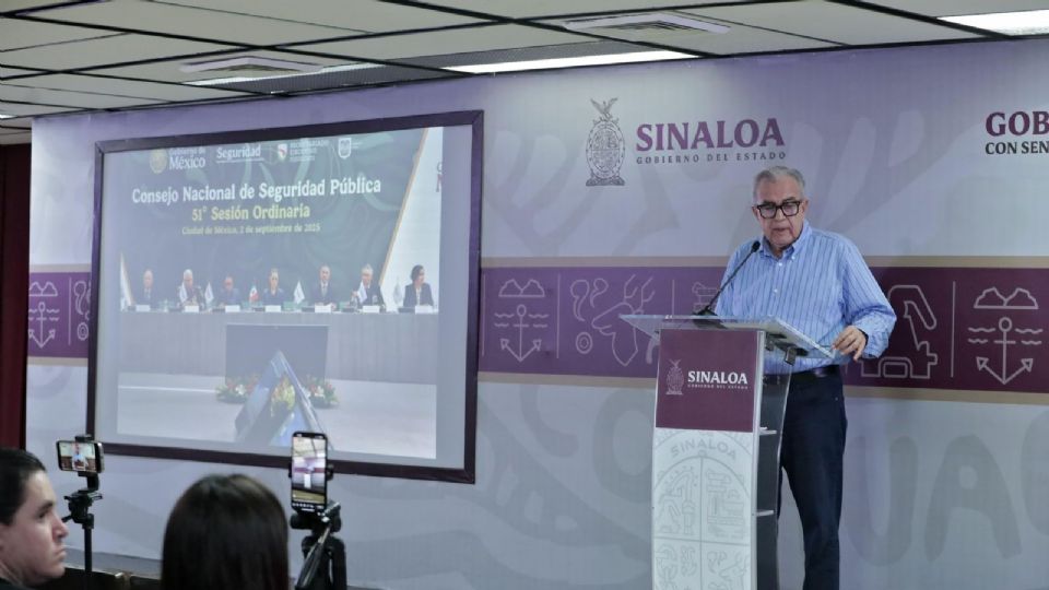 Rubén Rocha Moya, gobernador de Sinaloa, en rueda de prensa.