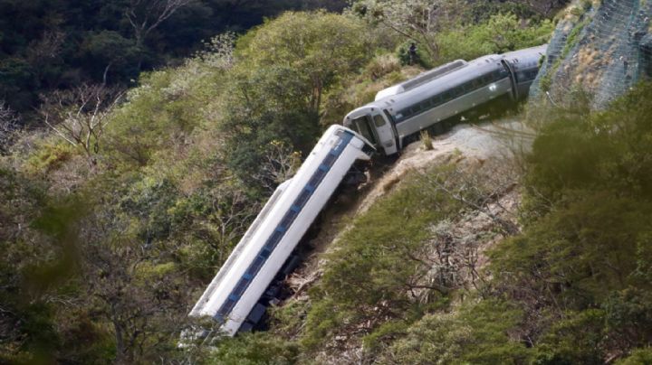 ISSSTE atiende a 4 personas tras descarrilamiento del Tren Interoceánico