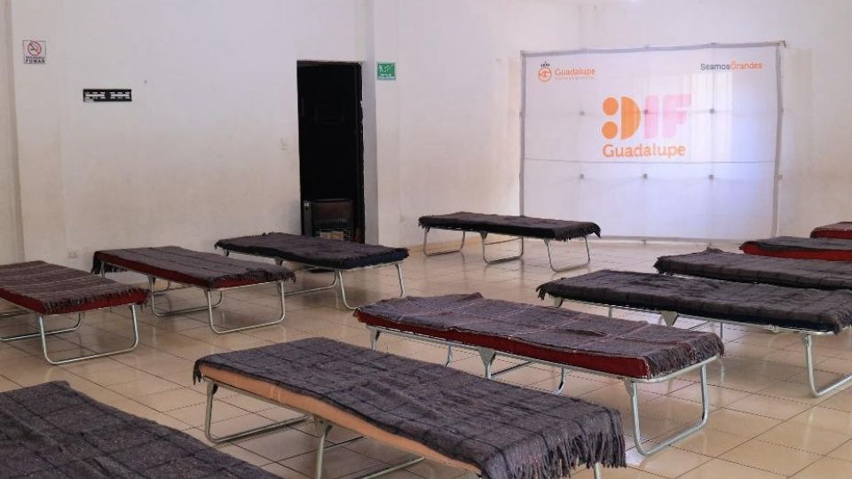 Uno de los albergues temporales del DIF Guadalupe brinda resguardo y atención básica a personas vulnerables durante la temporada invernal.