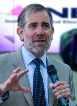 Reforma electoral: advierte Lorenzo Córdova riesgos para la democracia en México