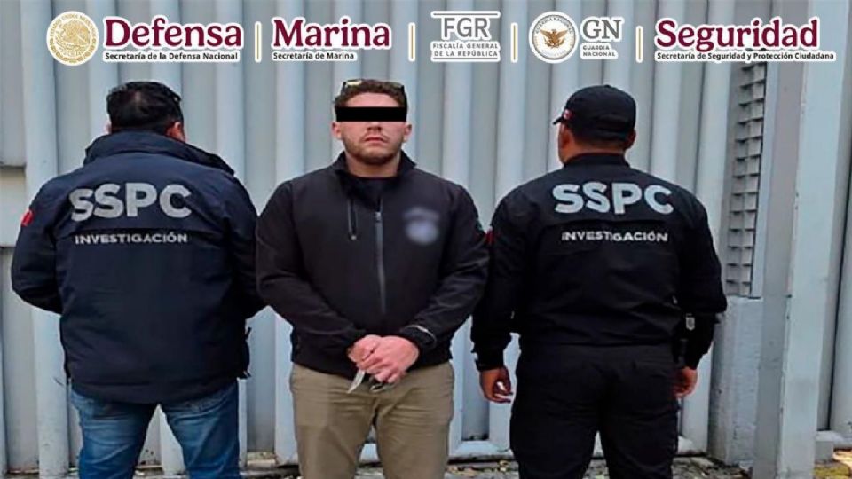 Estas personas fueron detenidas durante cateos que se realizaron en dos viviendas.