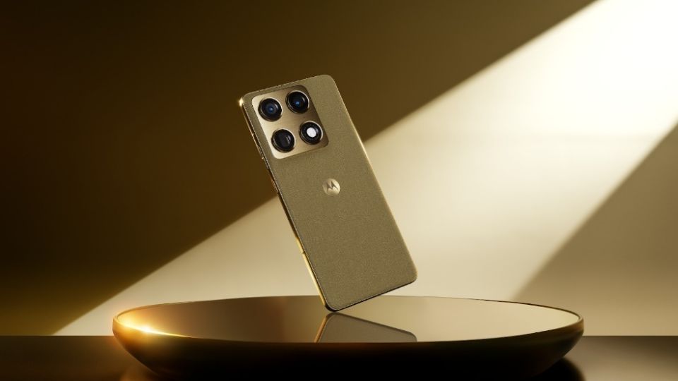 Smartphone motorola signature.