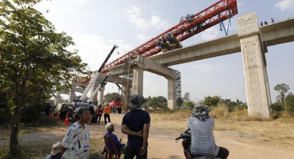 Esta es la ruta que seguía el tren en Tailandia antes de que la grúa le cayera encima y matara a 32 personas