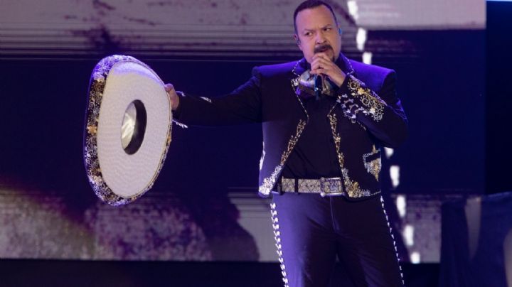 Pepe Aguilar realiza concierto en Zacatecas; cobró 300 pesos y donó más de 100 mil