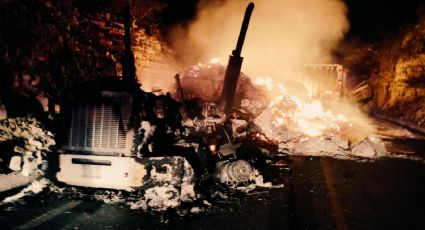 Choque e incendio de tráiler provoca cierre de carretera a Laredo en Salinas Victoria; hay 1 herido