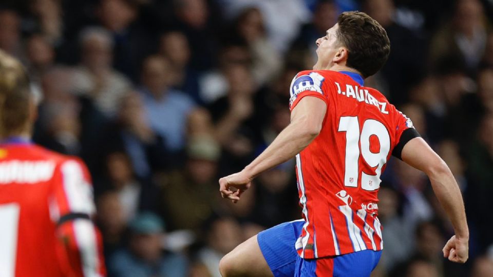 La admiración de Julián Álvarez por la historia de Rayados ha generado una ola de teorías entre la afición regia.