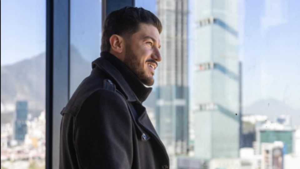 Samuel García difundió en redes sociales encuestas que, asegura, lo colocan con respaldo ciudadano para una eventual candidatura presidencial en 2030.