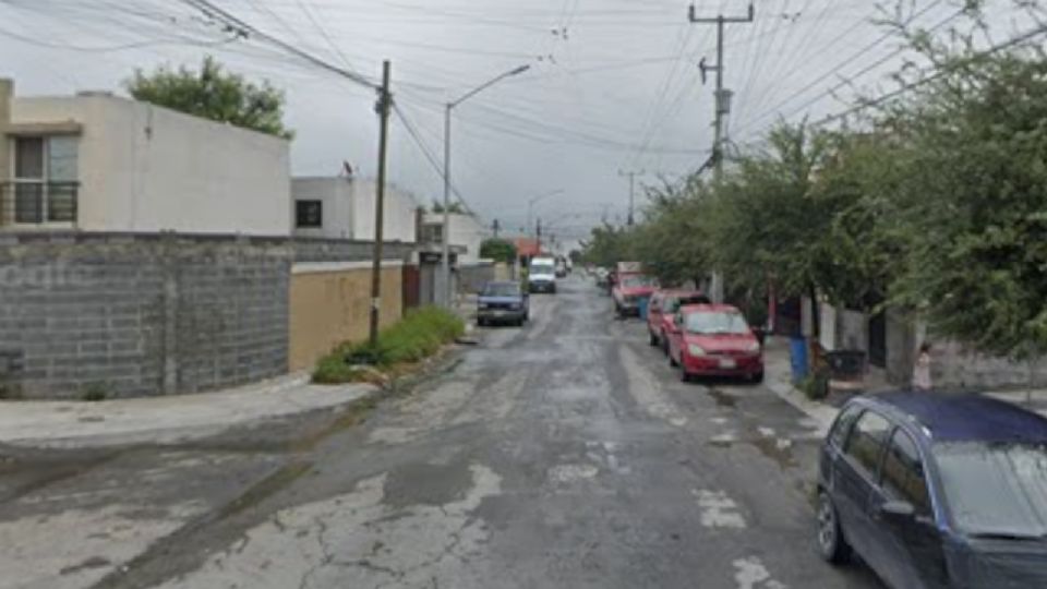 Los hechos se registraron en el cruce de las calles Ninfa y Petirrojo de la colonia Villas de San Francisco, en el municipio de Escobedo.