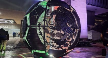 Develan escultura 'Balón Mexicano' rumbo al Mundial 2026 en Monterrey