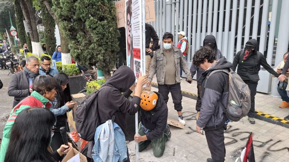 La madre Miguel Ángel, lamentó que el proceso para hacer justicia por la muerte de su hijo siga sin ningún avance.