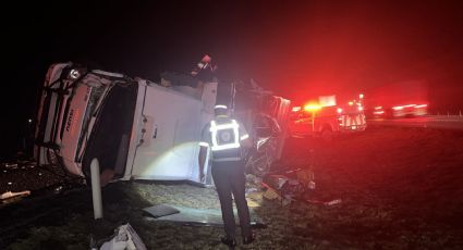 Choque de tráileres deja un conductor lesionado en la carretera a Saltillo