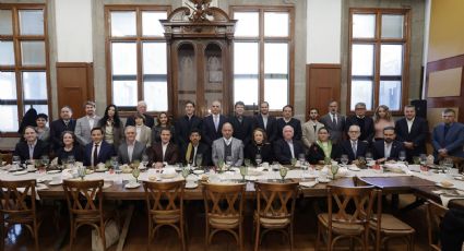 Ministras y ministros estrenan vehículos nuevos de 1.7 mdp