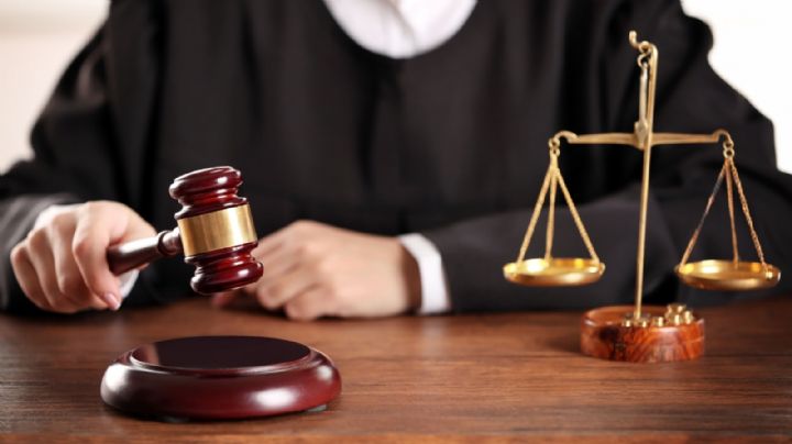 Jueza ordena a FGR entregar carpeta de investigación a vicealmirante Manuel Farías