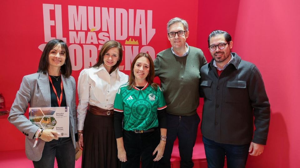 El edil santiaguense sostuvo reuniones en Madrid para promover a su municipio como destino turístico rumbo al Mundial 2026 en Monterrey.
