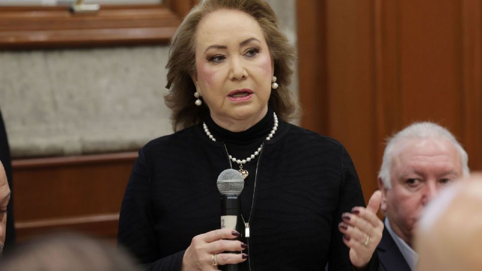 Yasmín Esquivel Mossa llamó a los juzgadores a mantener la unidad y alejarse de los otros poderes.