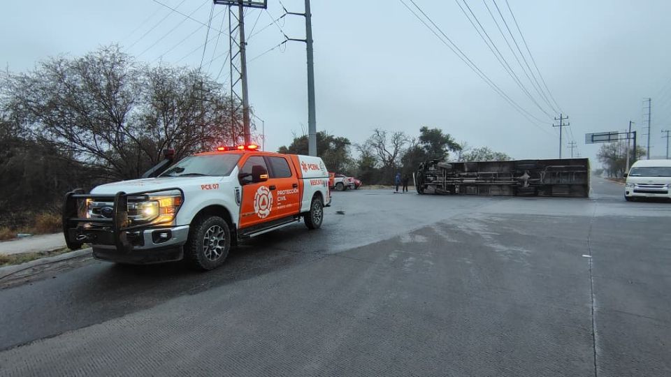 El incidente generó un operativo conjunto de auxilio y prevención para atender a los afectados y evitar riesgos mayores en la zona del accidente.