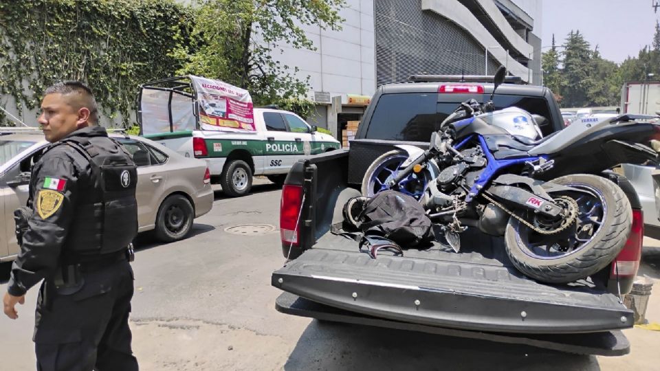 El hombre de 23 años de edad, quedó a disposición, junto con la motocicleta, del agente del Ministerio Público, quien determinará su situación jurídica.
