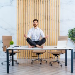 Domina tus pensamientos: la clave psicológica para manejar situaciones de estrés