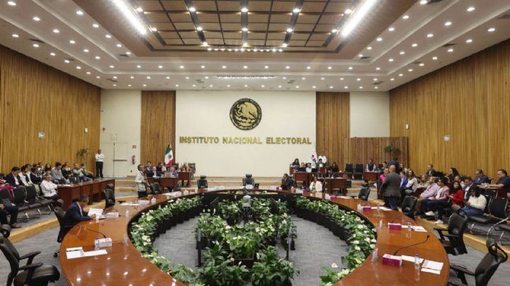 Consejerías del INE marcan distancia por miniserie y compras sin informarles