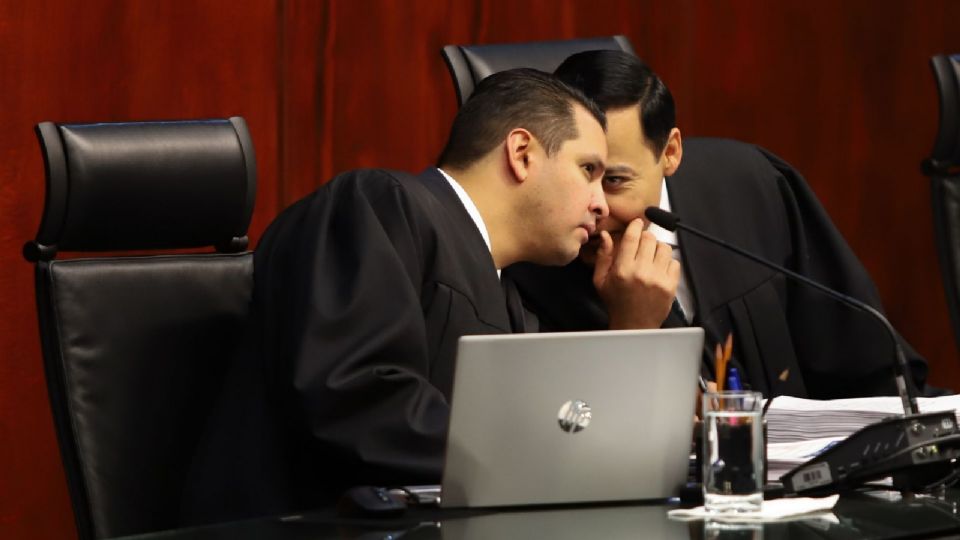 'La semana pasada se dio a conocer que la Corte adquirió camionetas Jeep Grand Cherokee blindadas con un valor superior al millón de pesos', escribe Daniel Jacobo.