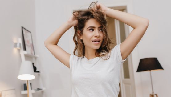 Caspa o descamación: cómo diferenciarlas y tratarlas correctamente