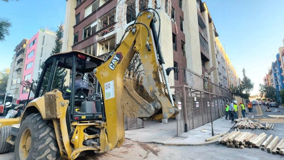 El edificio en Paseos de los Naranjos permanece desalojado mientras inician los trabajos de rehabilitación