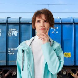 VIDEO | Tren impacta y arrastra a un coche que cruzó sin precaución en Ciudad de México