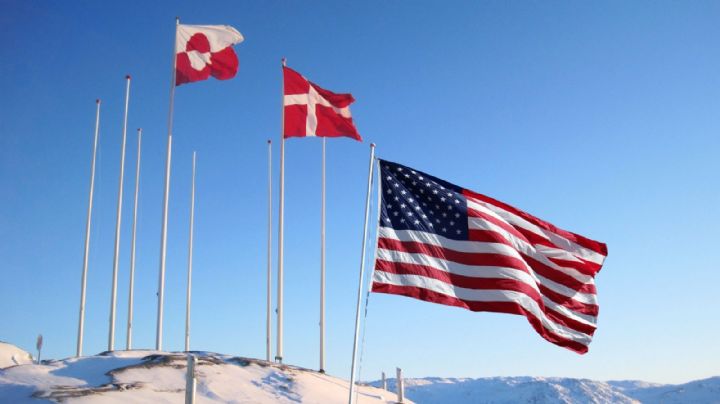 Video viral muestra tensión en Groenlandia por bandera de Estados Unidos