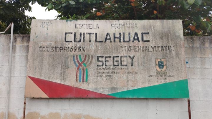 Madres de familia en Tixpéhual frenan a conserje con antecedentes de acoso y venta de drogas