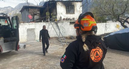 Controlan incendio en casa habitación sobre Morones Prieto, en Santa Catarina
